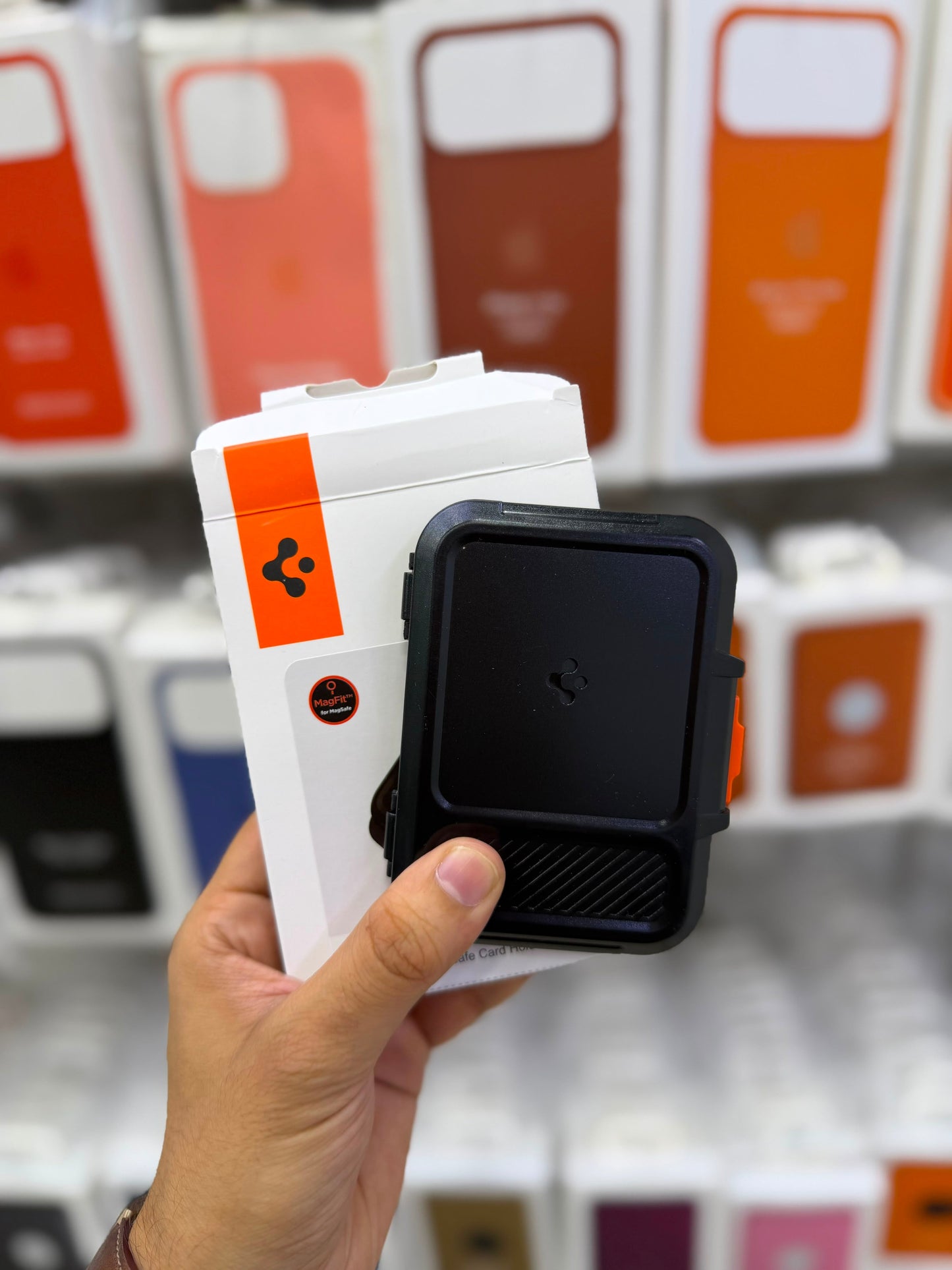Spigen 1:1 Lock Fit Magsafe Wallet